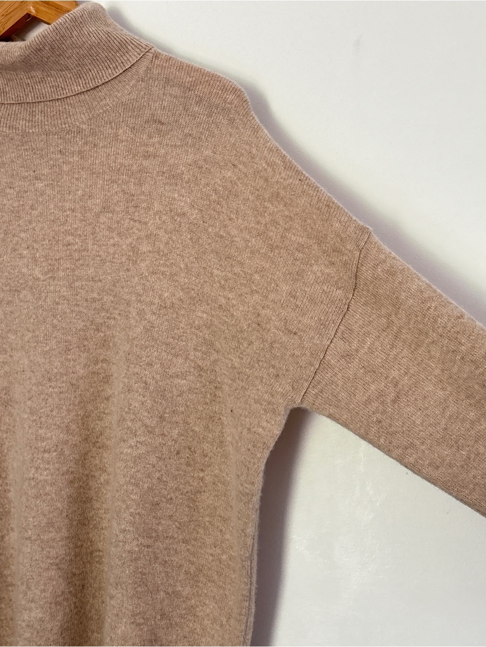 Nordstrom 100% Cashmere Turtleneck Sweater Size XL Preppy Minimalist Neutral b76 - Picture 5 of 14